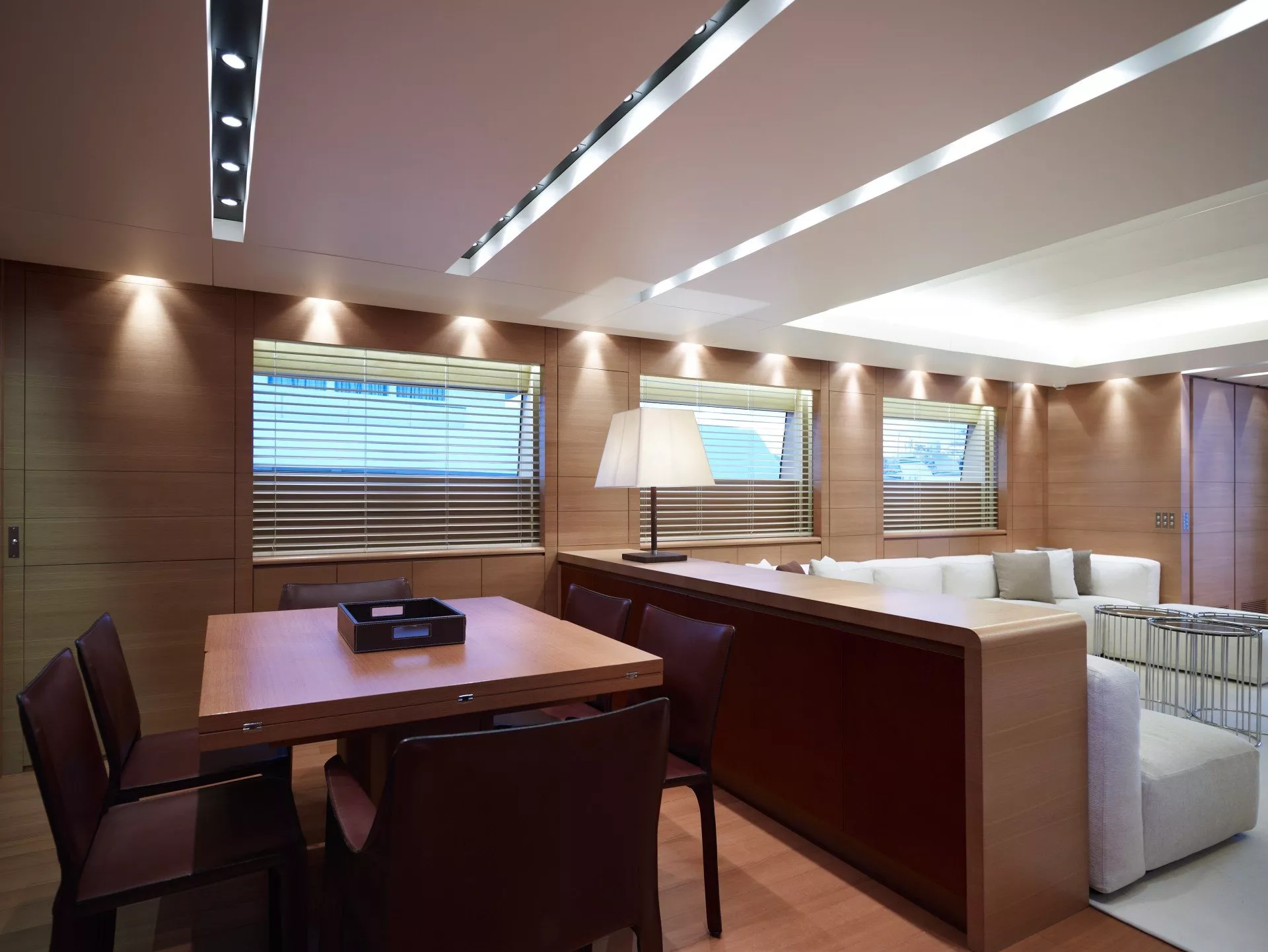 https://dev-api.arconyachts.com/storage/media/23194/conversions/47_1671735415-optimize.webp