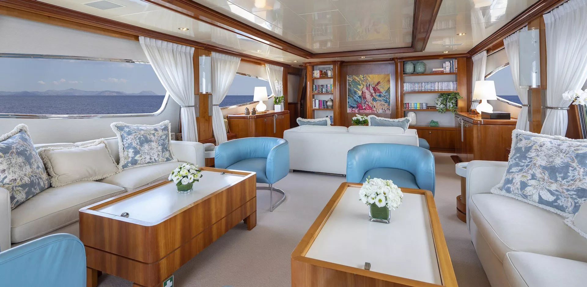 https://dev-api.arconyachts.com/storage/media/23244/conversions/717_1133107740-optimize.webp
