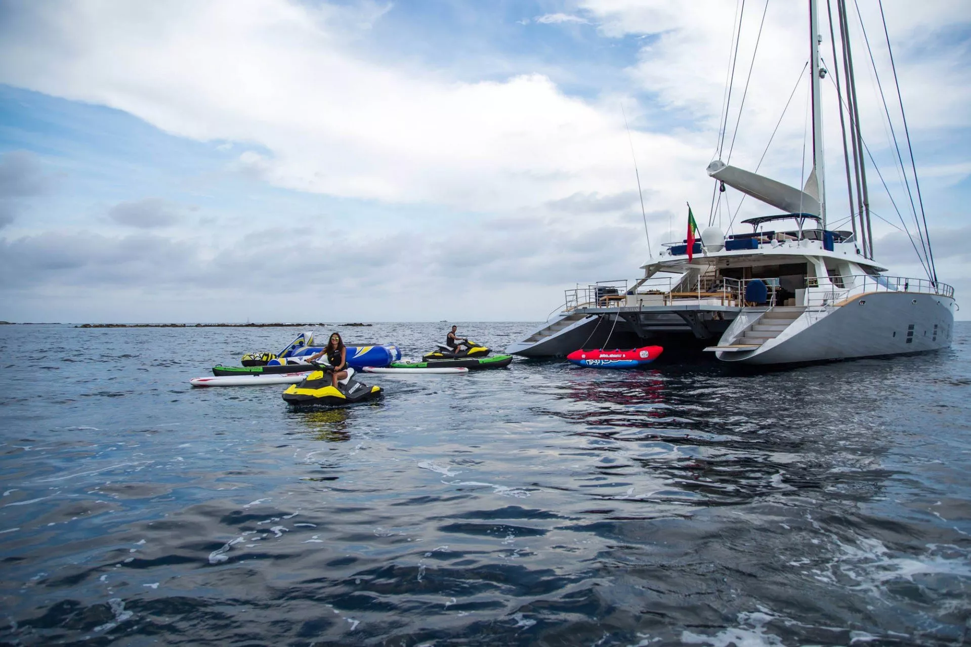 https://dev-api.arconyachts.com/storage/media/23255/conversions/716_4502299117-optimize.webp