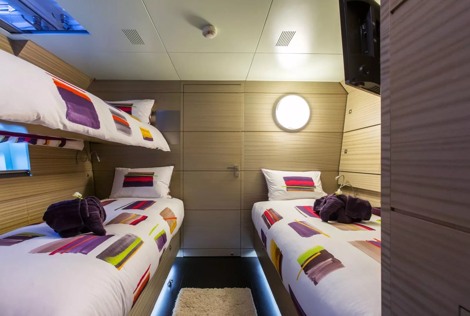 https://dev-api.arconyachts.com/storage/media/23274/conversions/716_7866140296-optimize.webp