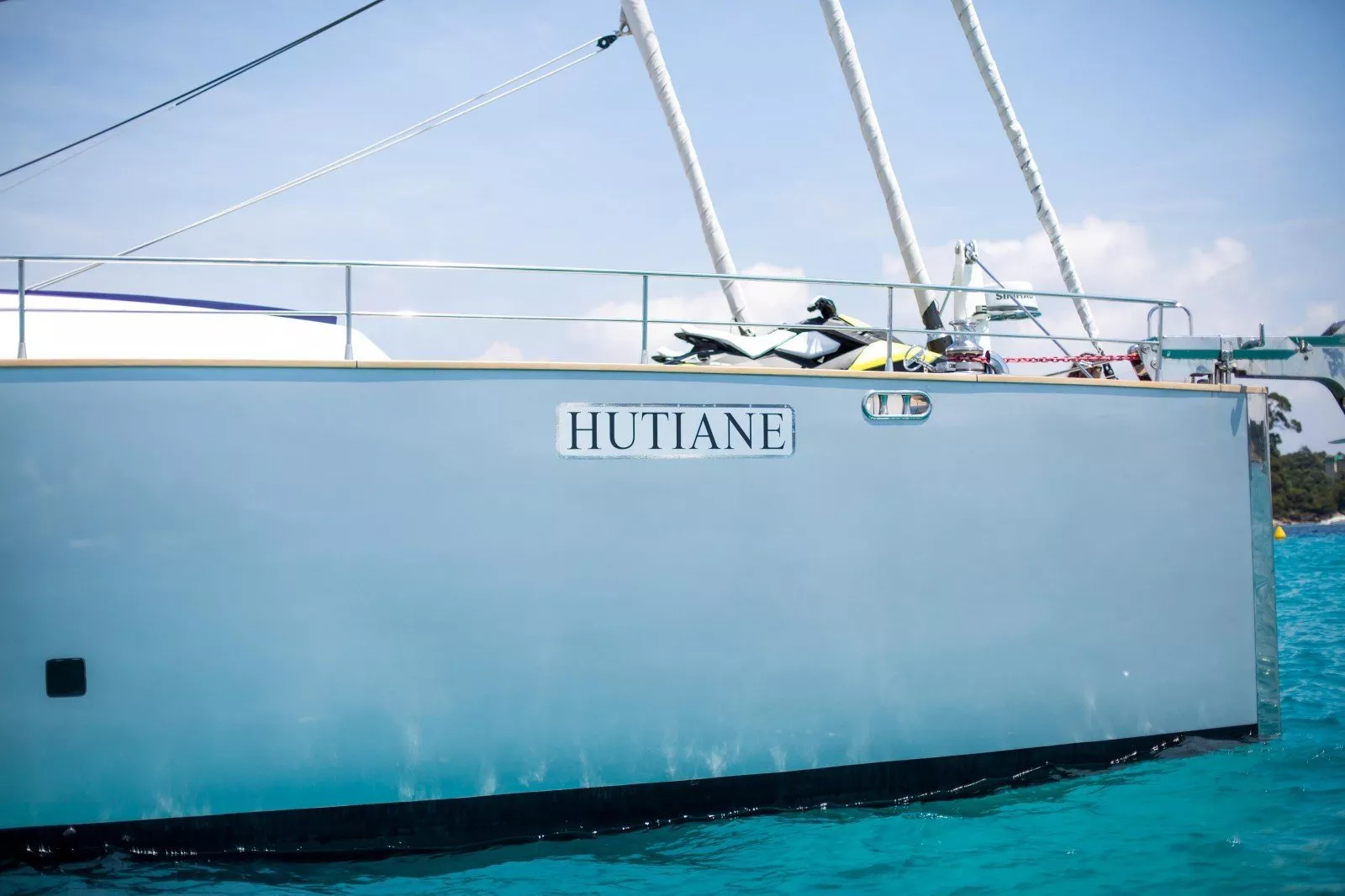 https://dev-api.arconyachts.com/storage/media/23283/conversions/716_8304777786-optimize.webp