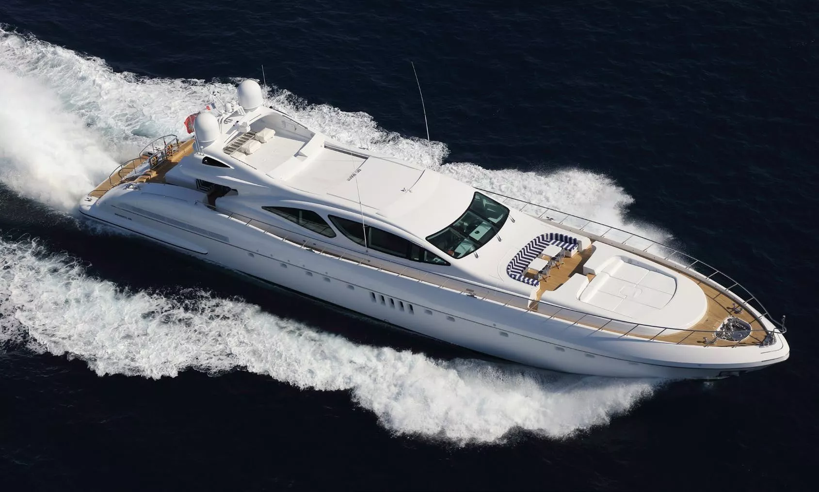 https://dev-api.arconyachts.com/storage/media/23465/conversions/707_4217443733-optimize.webp