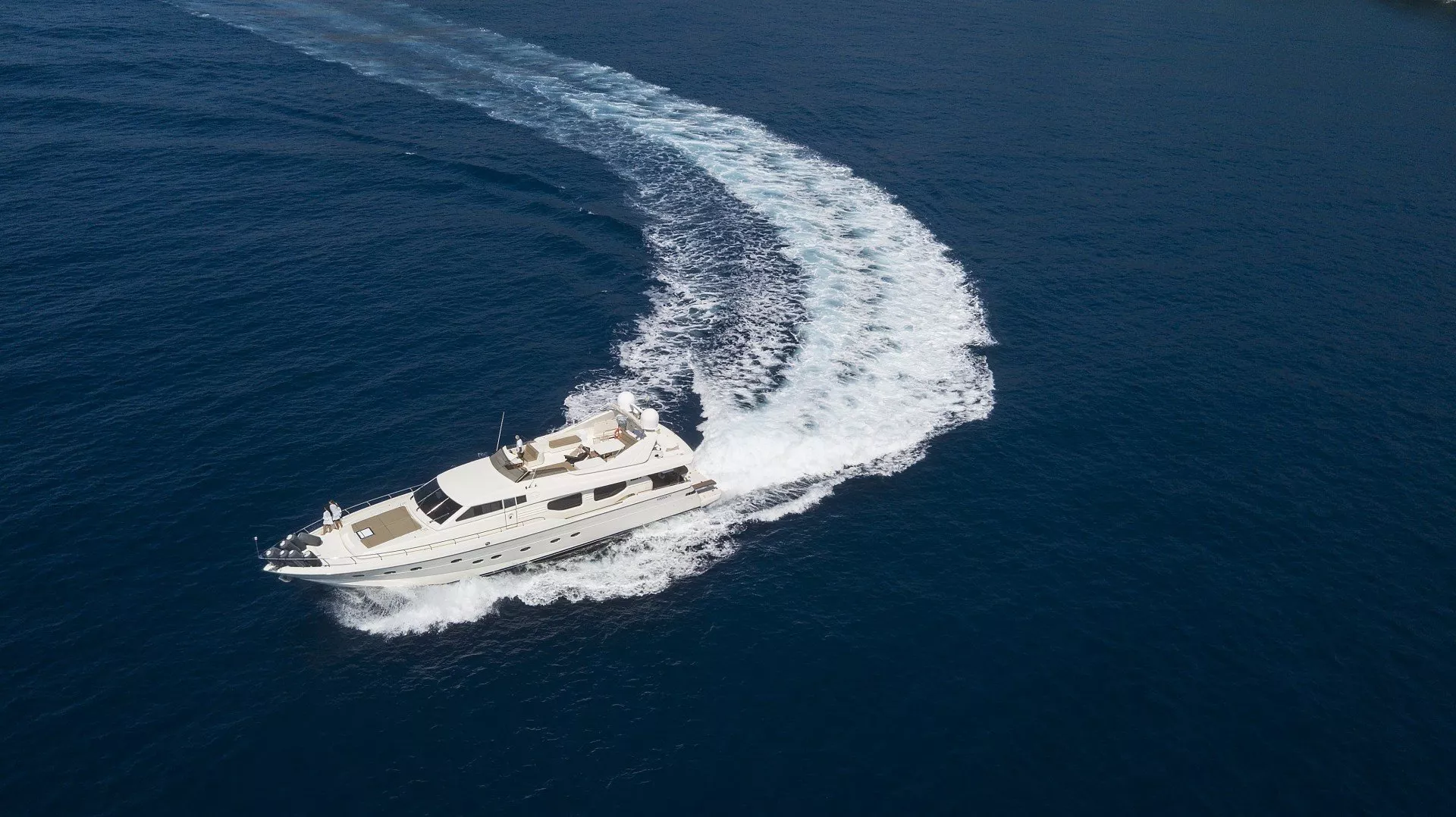 https://dev-api.arconyachts.com/storage/media/23471/conversions/706_0894213439-optimize.webp
