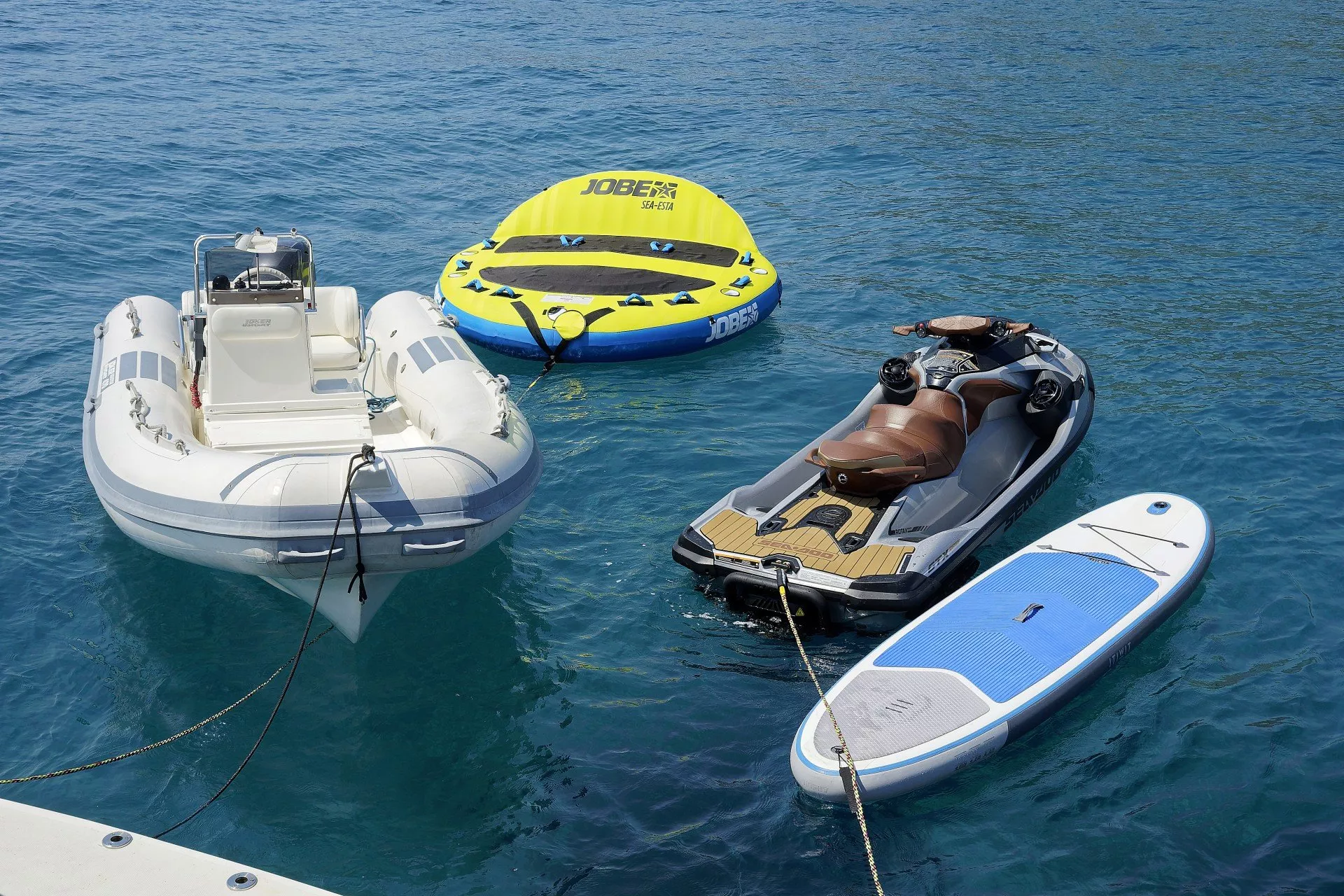 https://dev-api.arconyachts.com/storage/media/23498/conversions/706_0566445856-optimize.webp