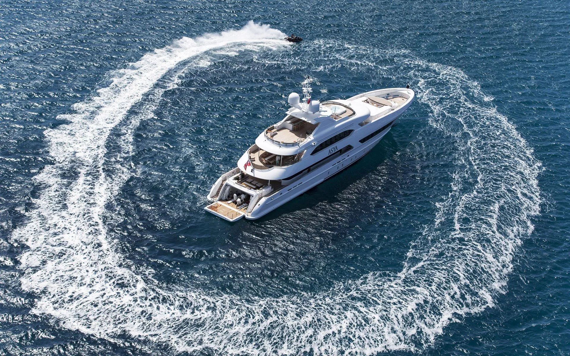 Heesen ASYA