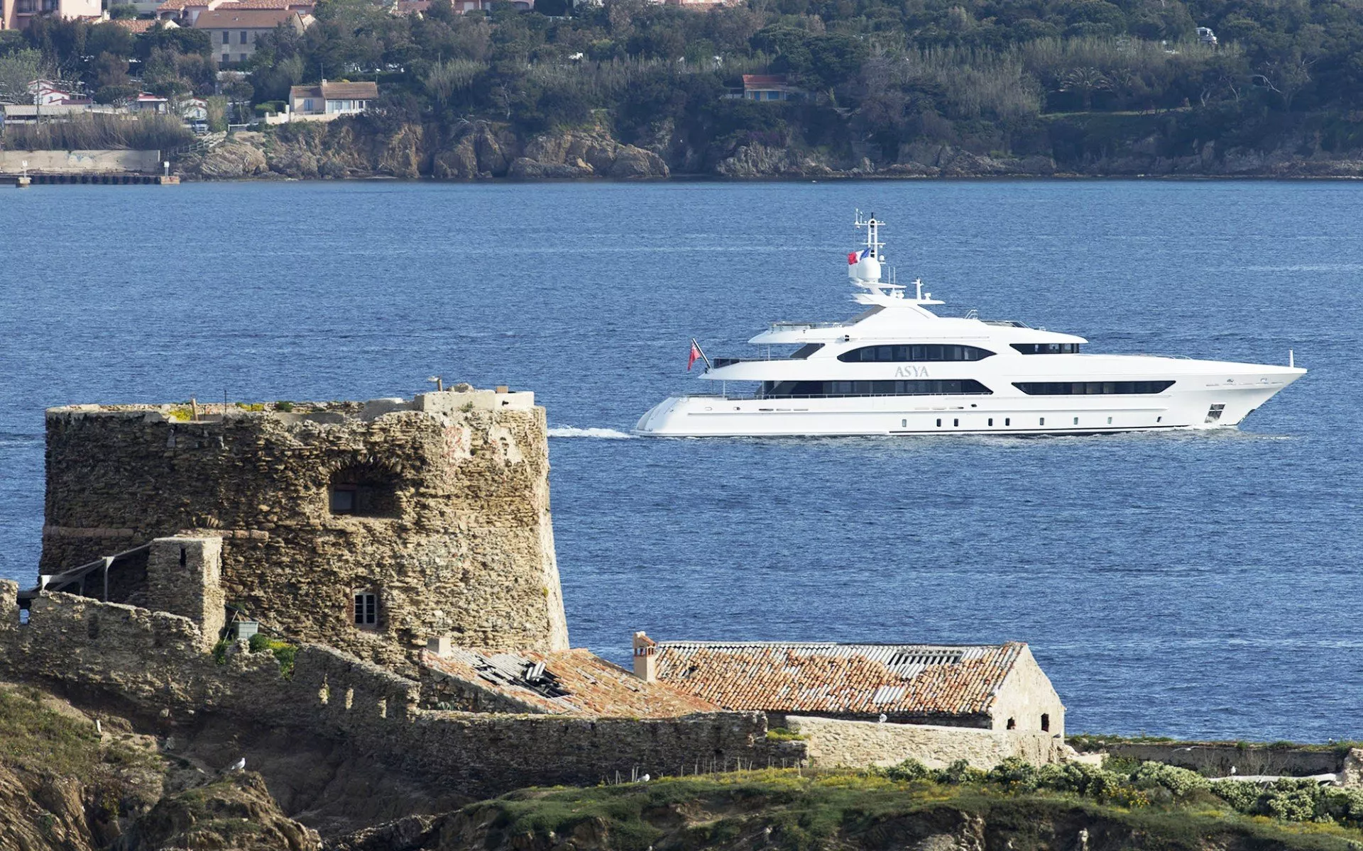 Heesen ASYA