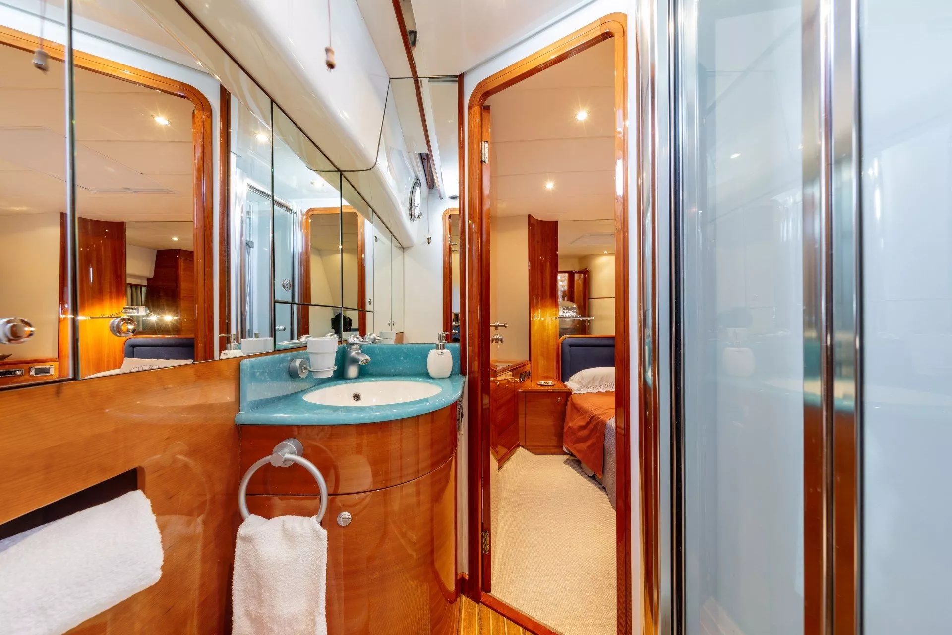 https://dev-api.arconyachts.com/storage/media/23541/conversions/704_6538517809-optimize.webp
