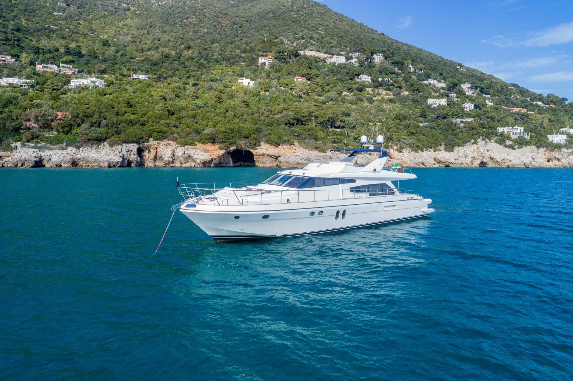 https://dev-api.arconyachts.com/storage/media/23547/conversions/704_6614686291-optimize.webp