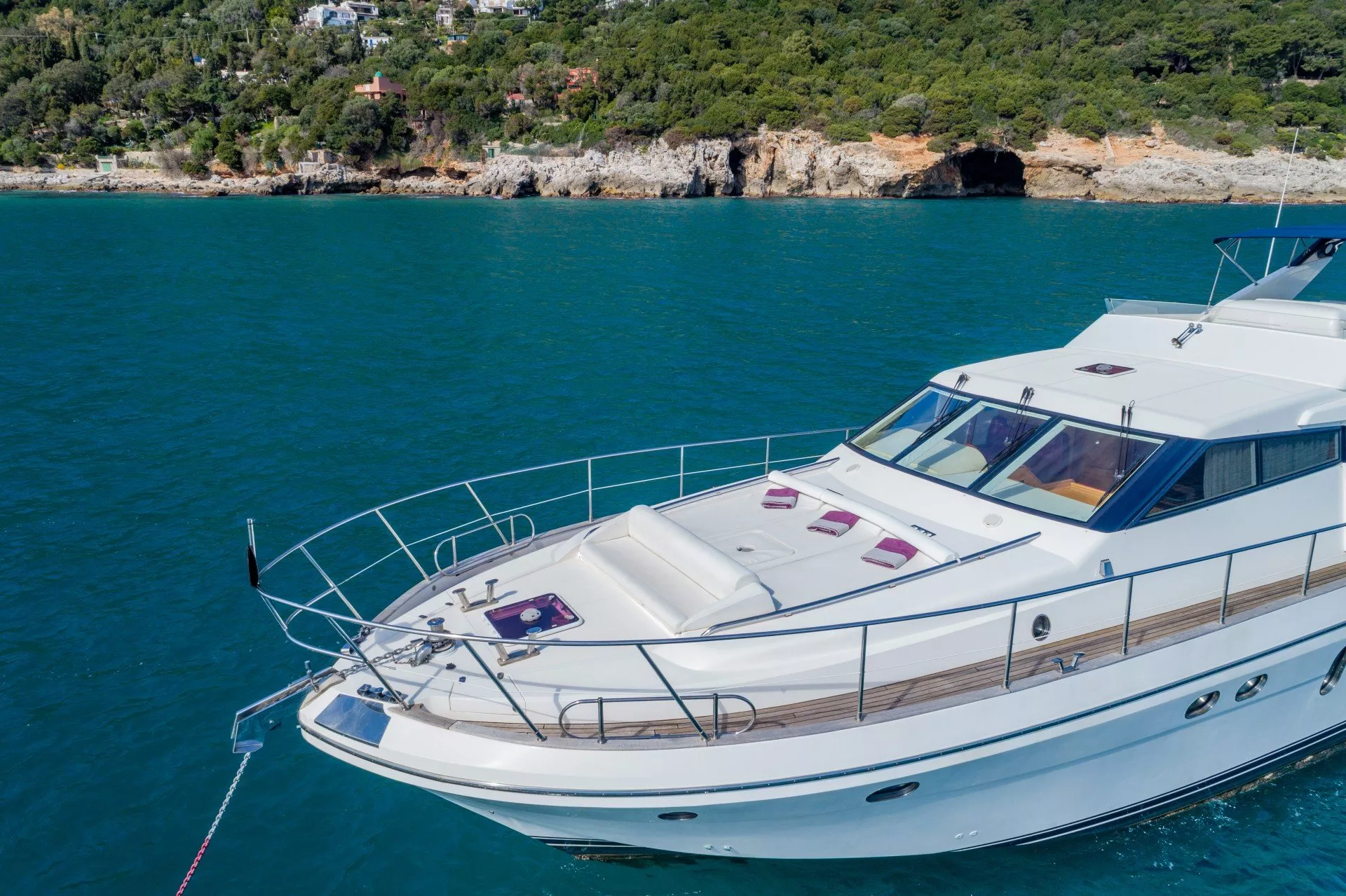 https://dev-api.arconyachts.com/storage/media/23548/conversions/704_0711633799-optimize.webp