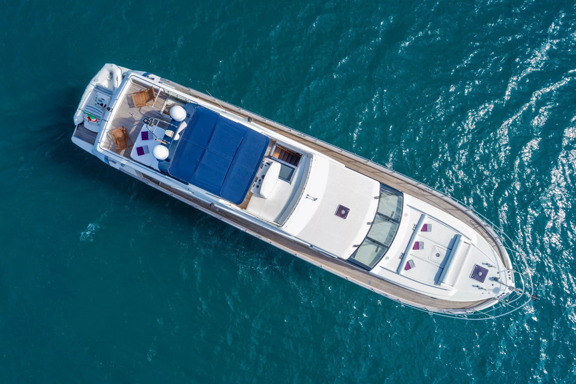 https://dev-api.arconyachts.com/storage/media/23551/conversions/704_2391477786-optimize.webp
