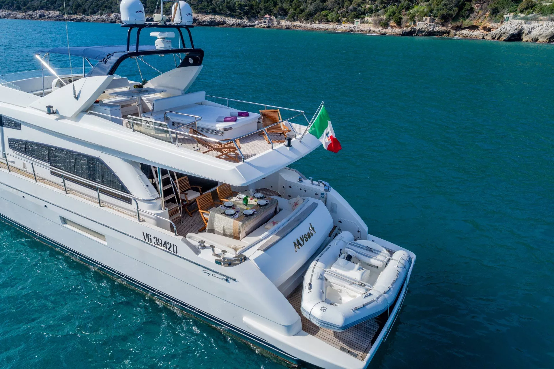 https://dev-api.arconyachts.com/storage/media/23555/conversions/704_1396637512-optimize.webp