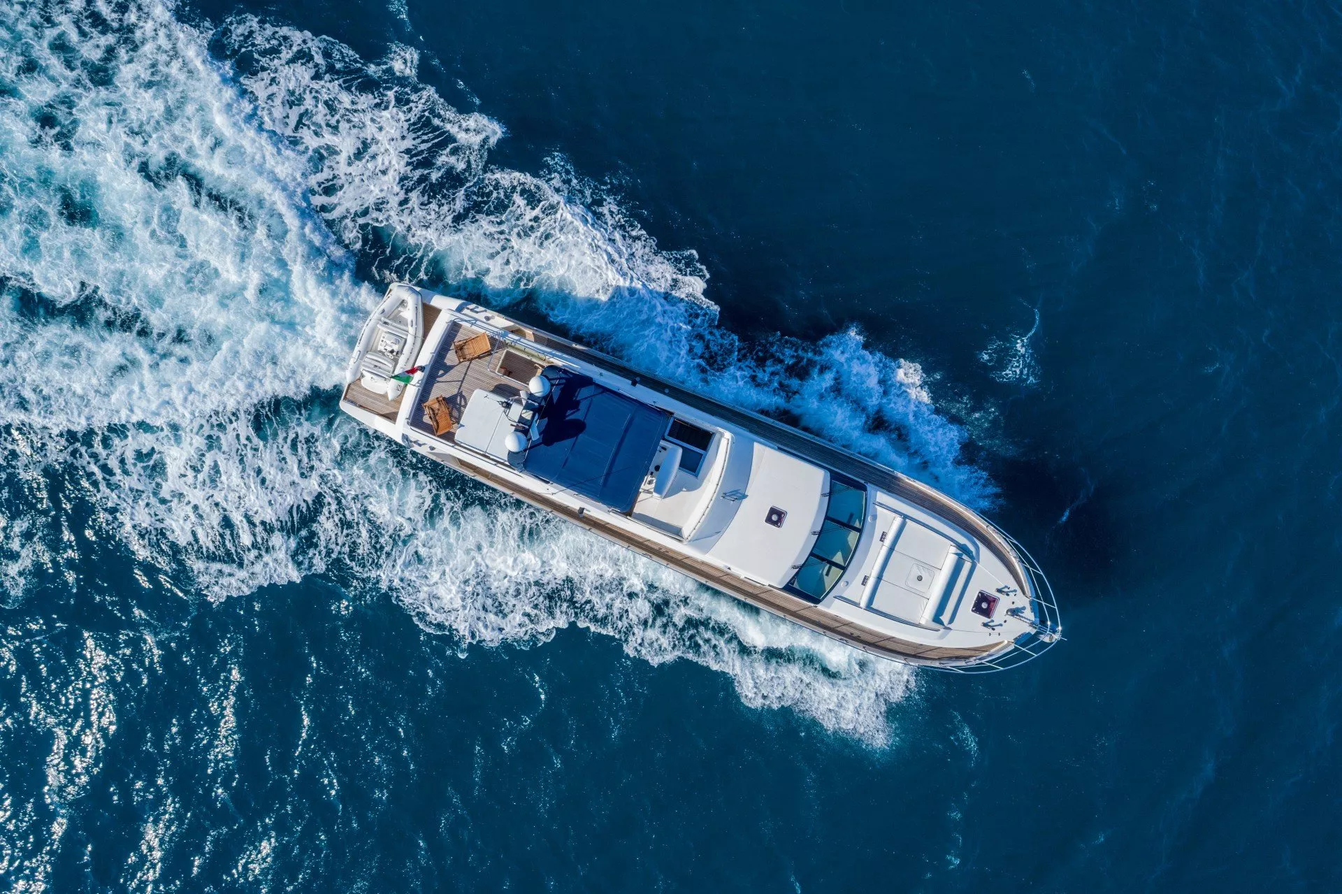 https://dev-api.arconyachts.com/storage/media/23563/conversions/704_8093560571-optimize.webp