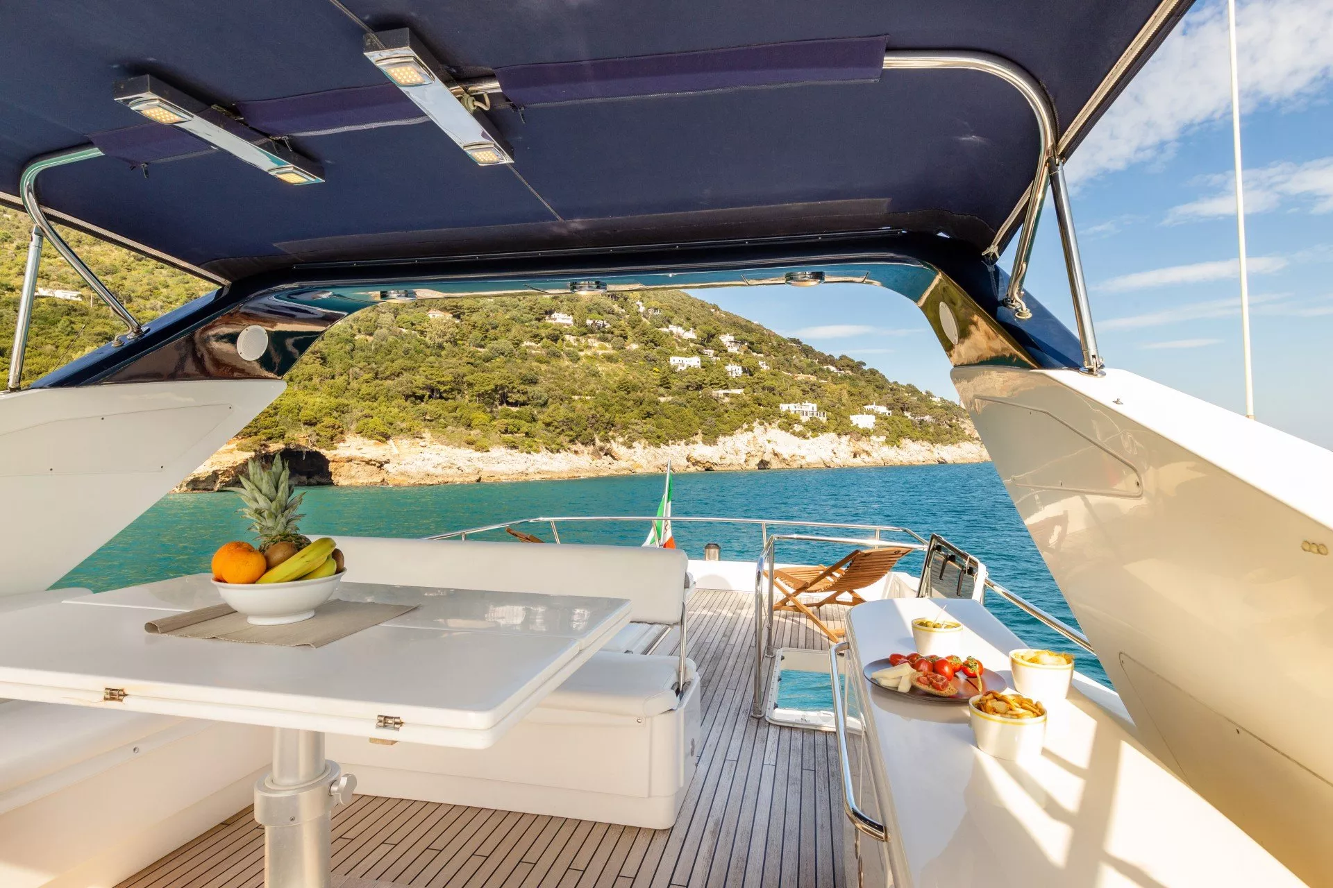https://dev-api.arconyachts.com/storage/media/23567/conversions/704_6267025646-optimize.webp