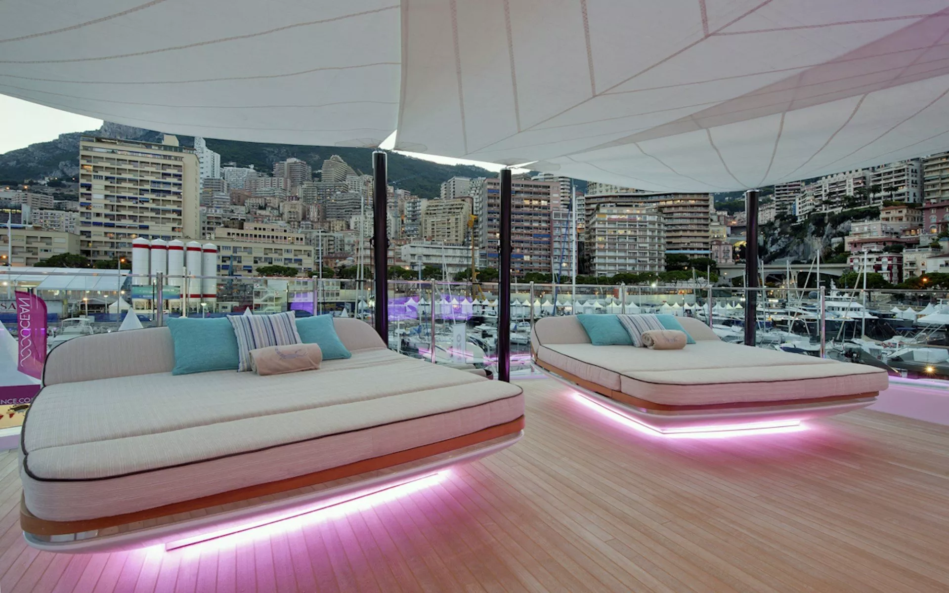 https://dev-api.arconyachts.com/storage/media/23628/conversions/702_7217809925-optimize.webp