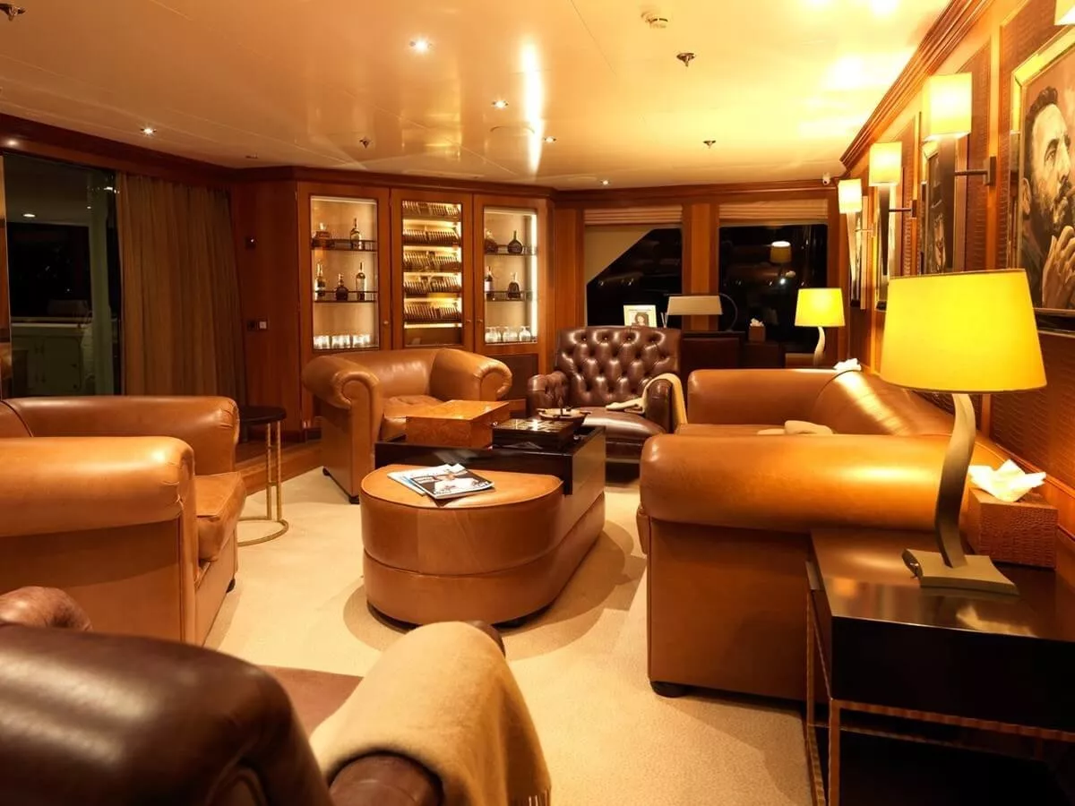https://dev-api.arconyachts.com/storage/media/23715/conversions/699_2397032749-optimize.webp