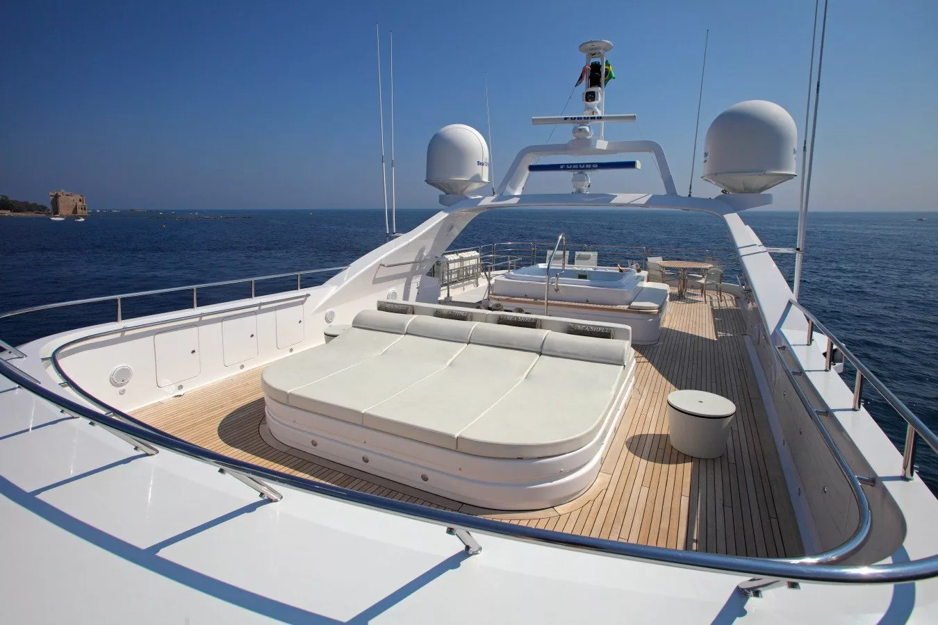https://dev-api.arconyachts.com/storage/media/23765/conversions/497_1440867814-optimize.webp