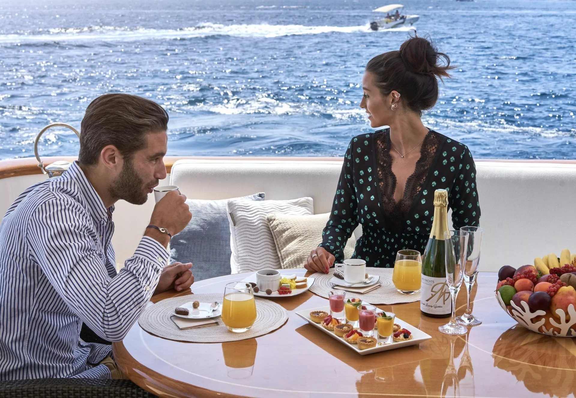 https://dev-api.arconyachts.com/storage/media/23772/conversions/497_5700129829-optimize.webp