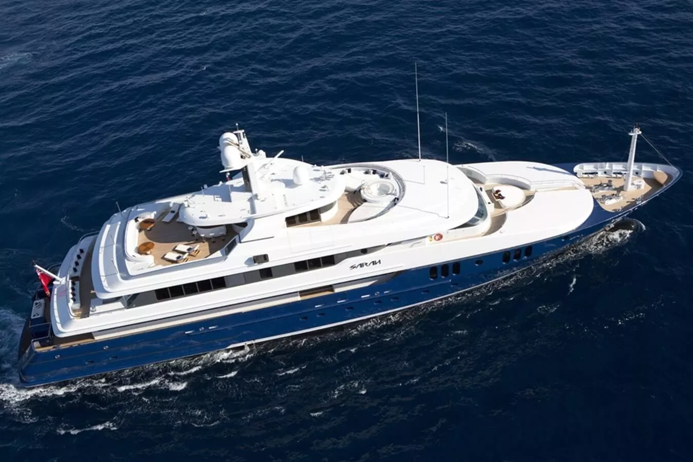 https://dev-api.arconyachts.com/storage/media/23821/conversions/697_2959960932-optimize.webp