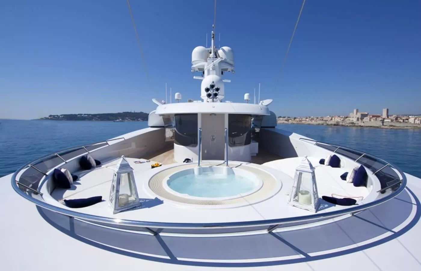 https://dev-api.arconyachts.com/storage/media/23825/conversions/697_0753152903-optimize.webp