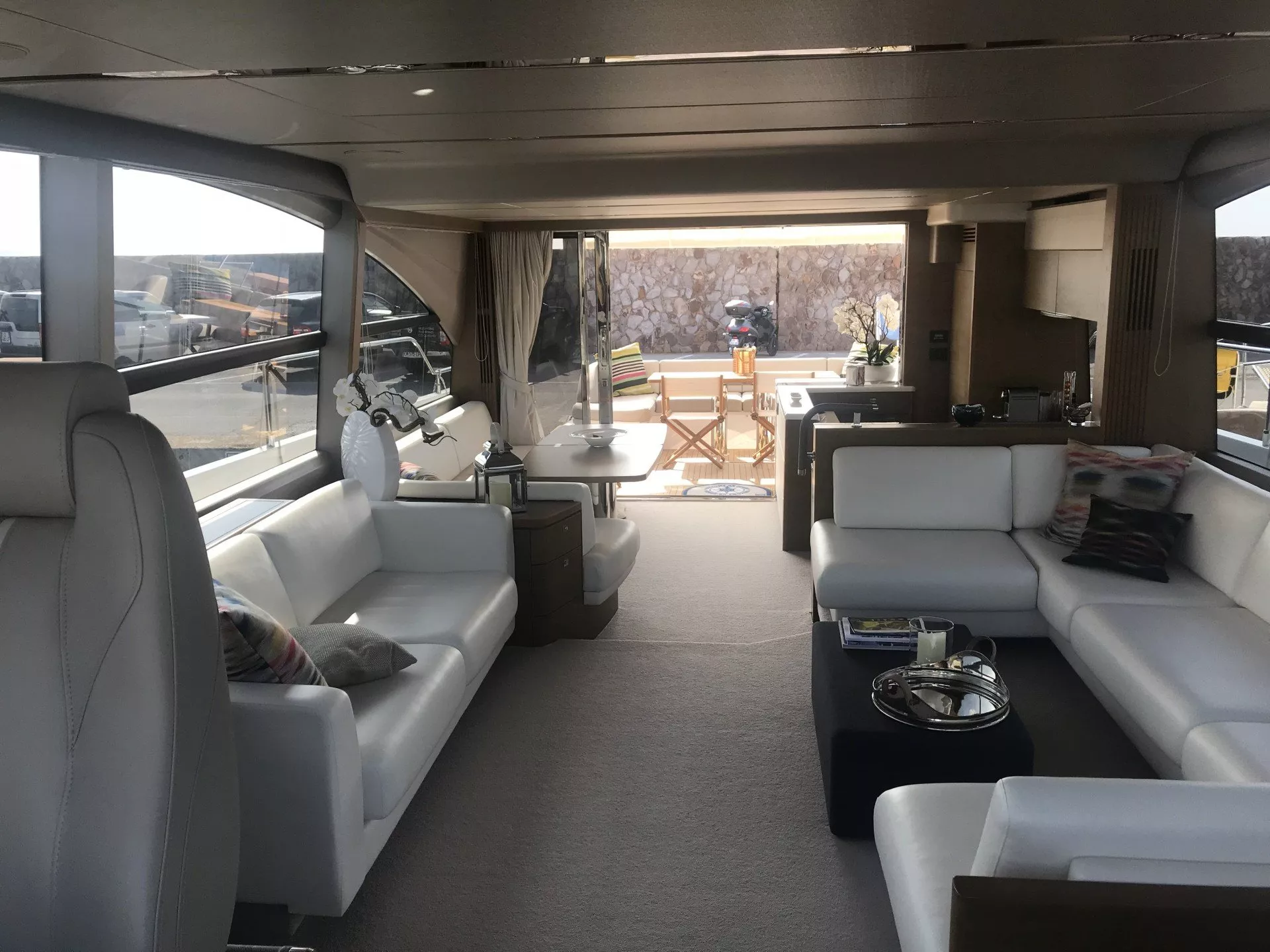 https://dev-api.arconyachts.com/storage/media/23856/conversions/696_4753776044-optimize.webp