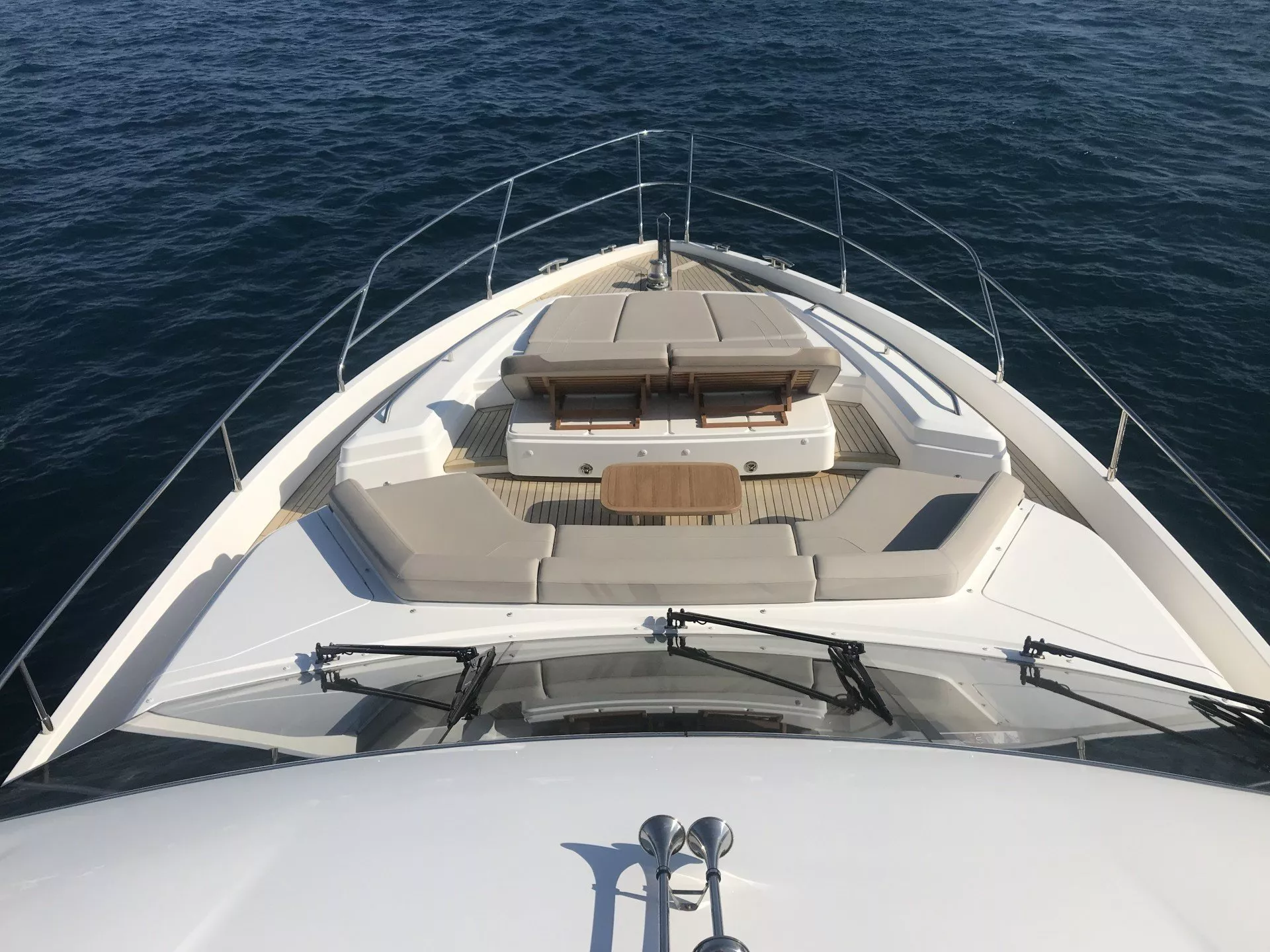 https://dev-api.arconyachts.com/storage/media/23861/conversions/696_6090919898-optimize.webp