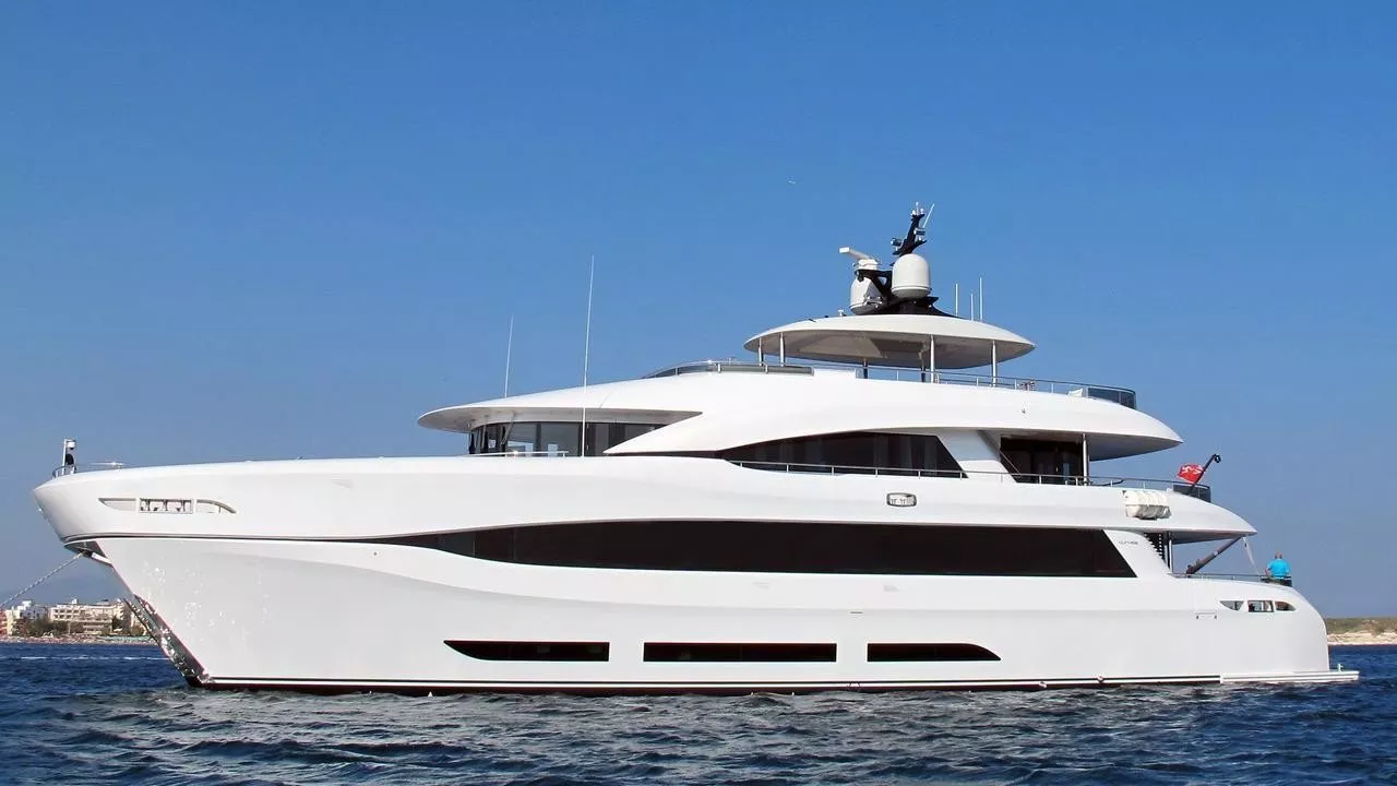 Curvelle Multi-Hull QUARANTA