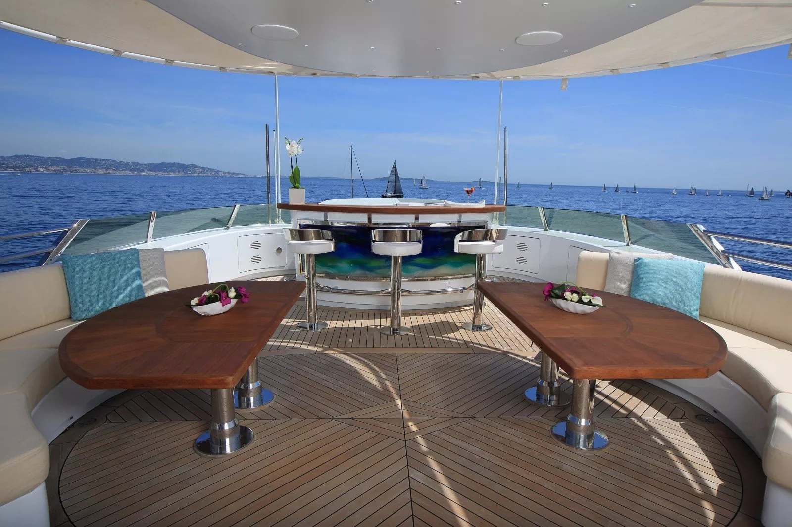 https://dev-api.arconyachts.com/storage/media/23900/conversions/694_4524086801-optimize.webp