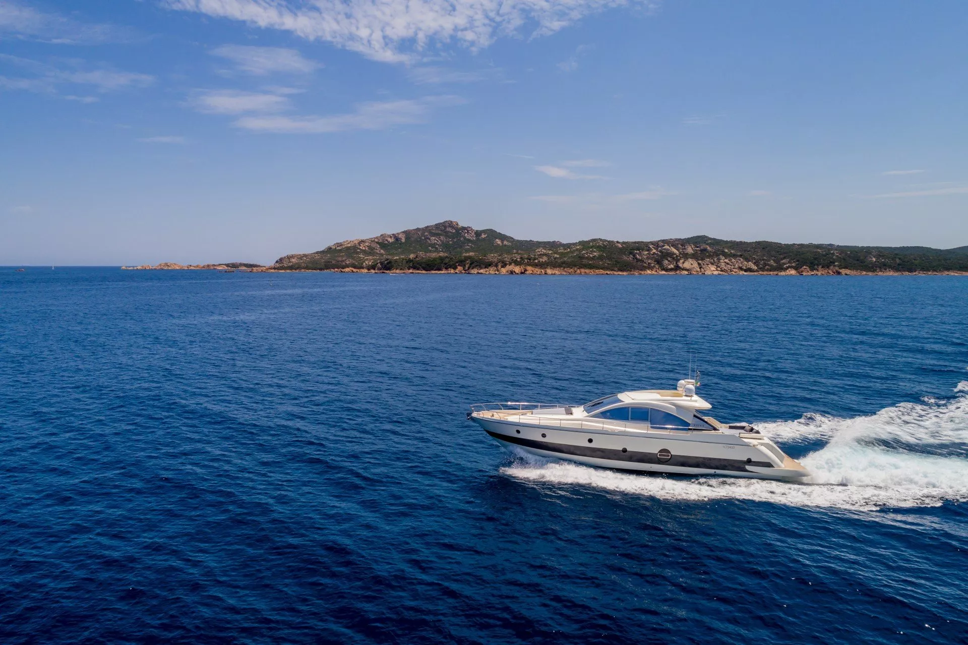 https://dev-api.arconyachts.com/storage/media/23924/conversions/693_9989940851-optimize.webp