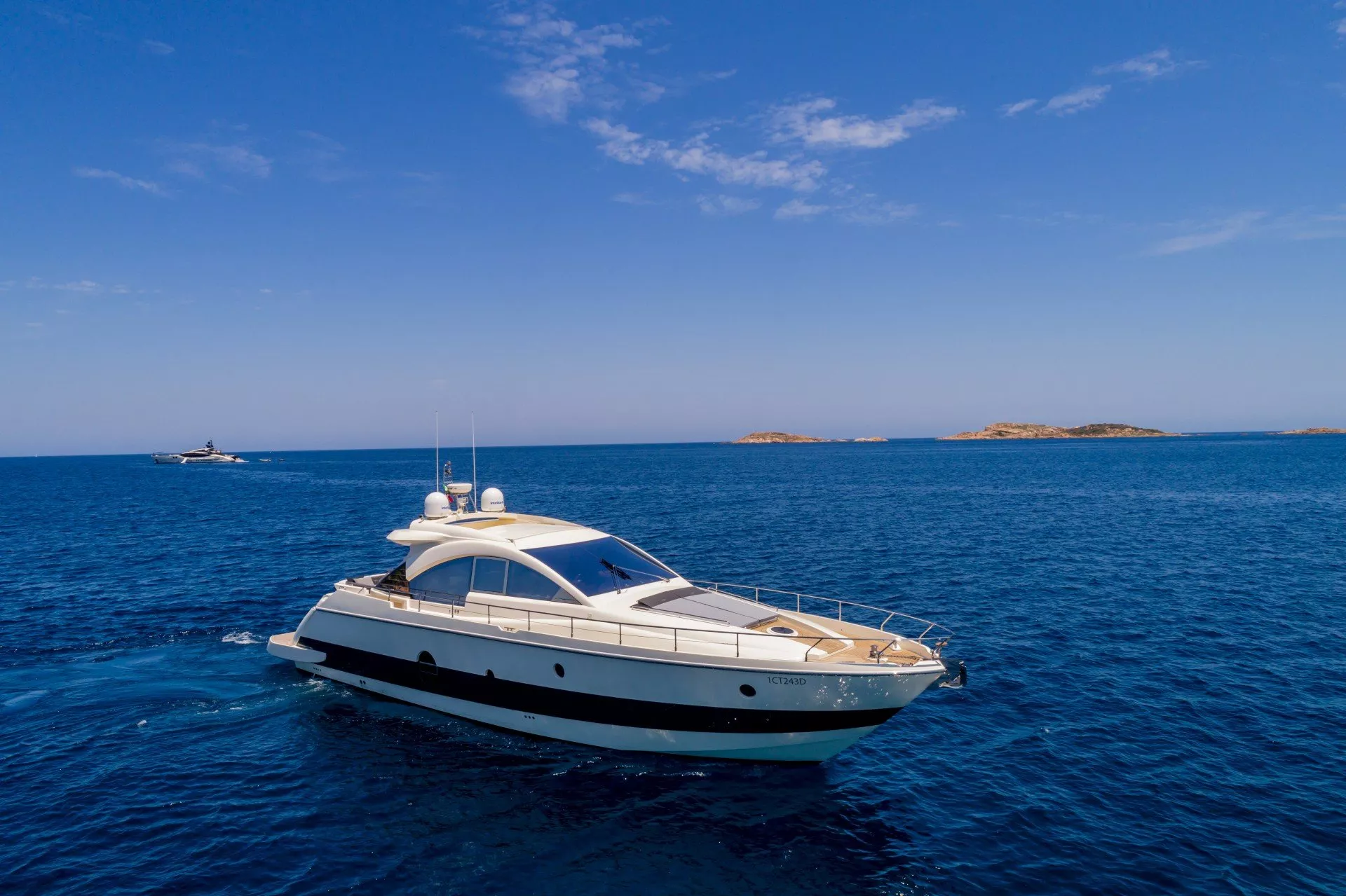 https://dev-api.arconyachts.com/storage/media/23926/conversions/693_8266973549-optimize.webp