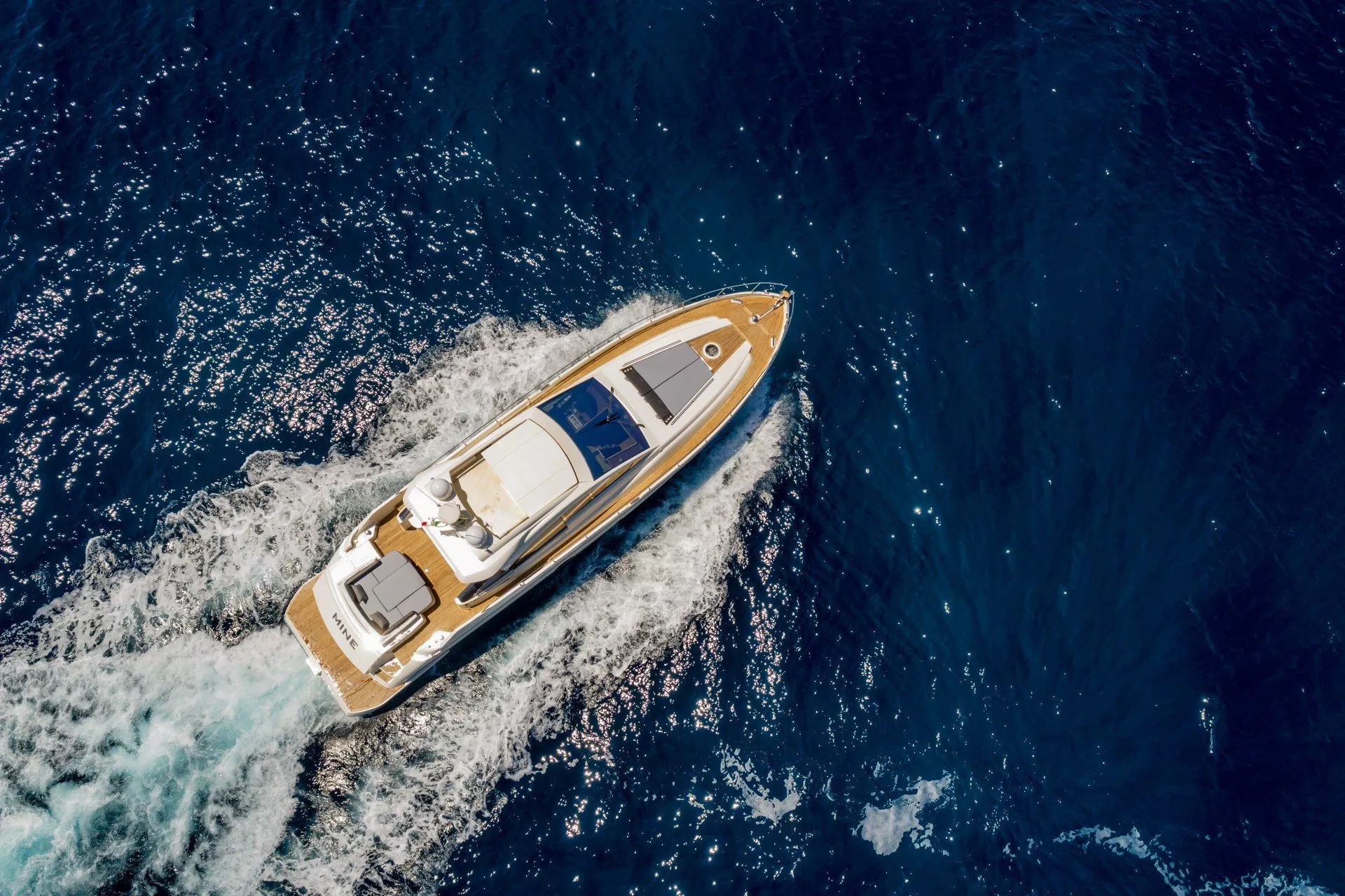https://dev-api.arconyachts.com/storage/media/23929/conversions/693_9691650380-optimize.webp