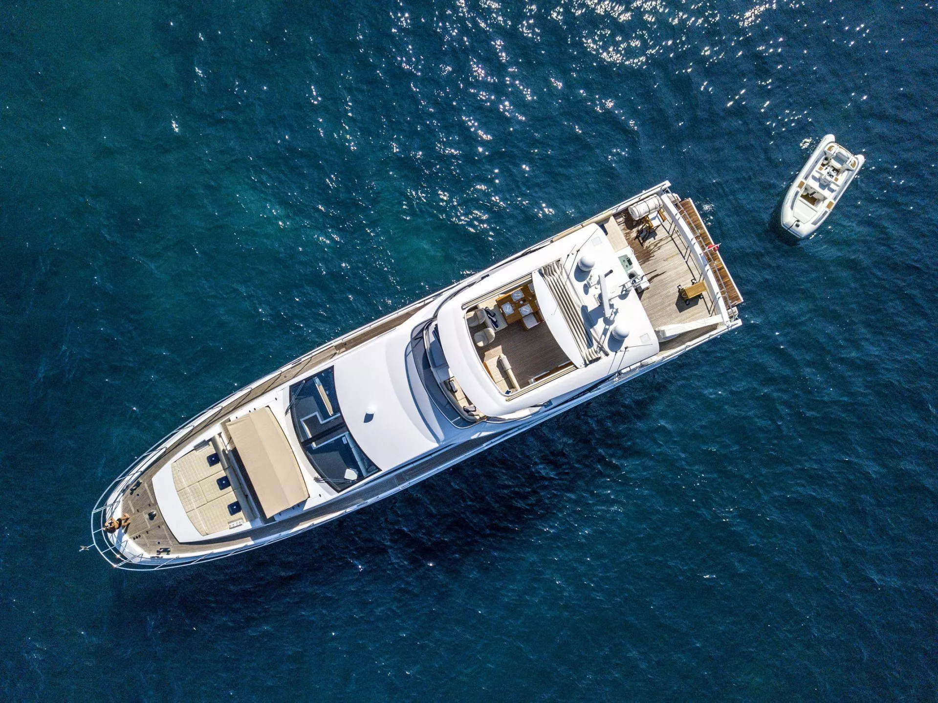 Azimut INVICTUS