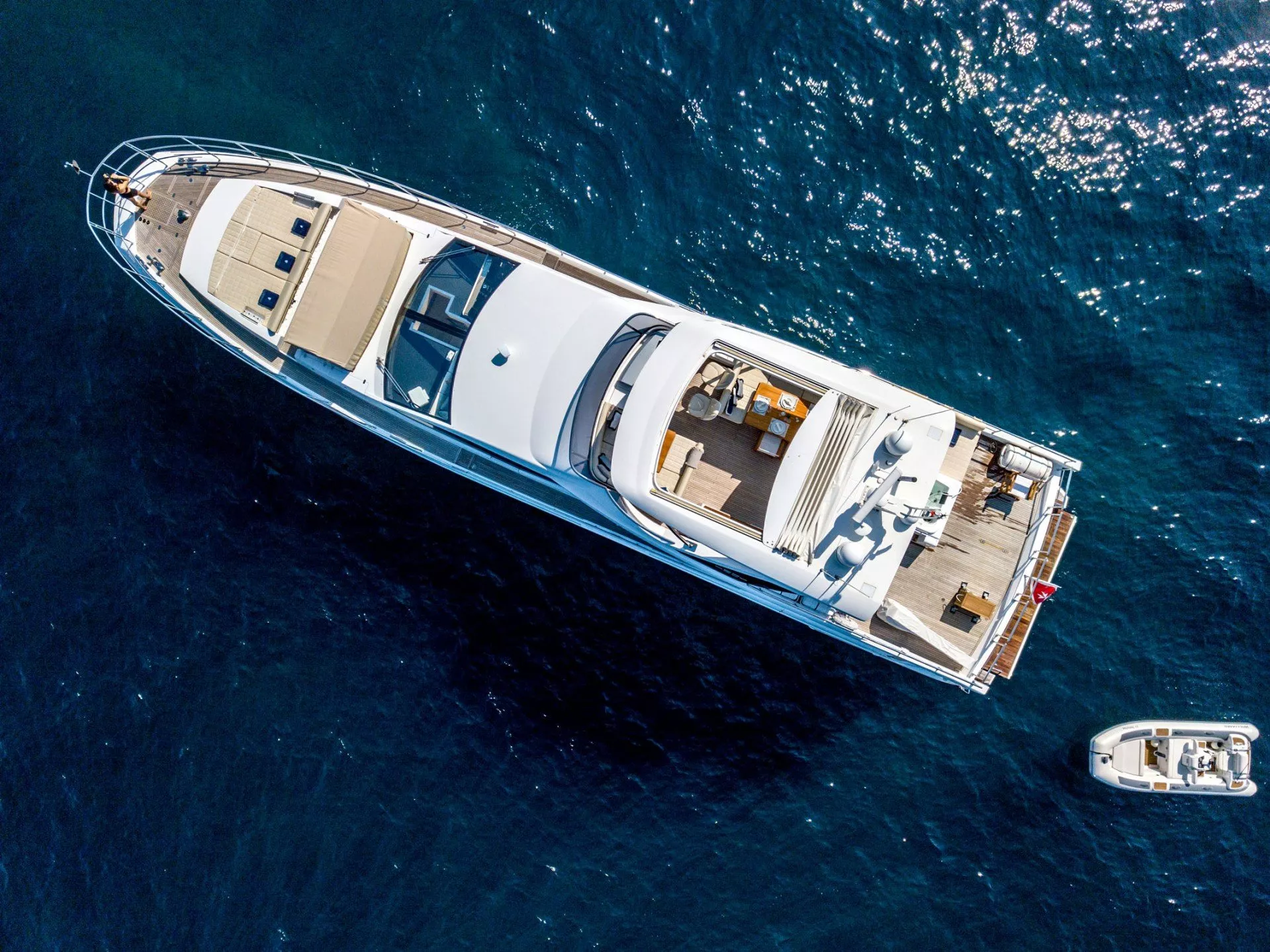 https://dev-api.arconyachts.com/storage/media/24052/conversions/690_9369100890-optimize.webp