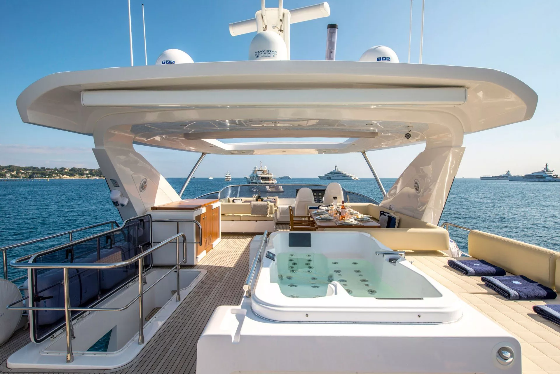 https://dev-api.arconyachts.com/storage/media/24054/conversions/690_1402256414-optimize.webp