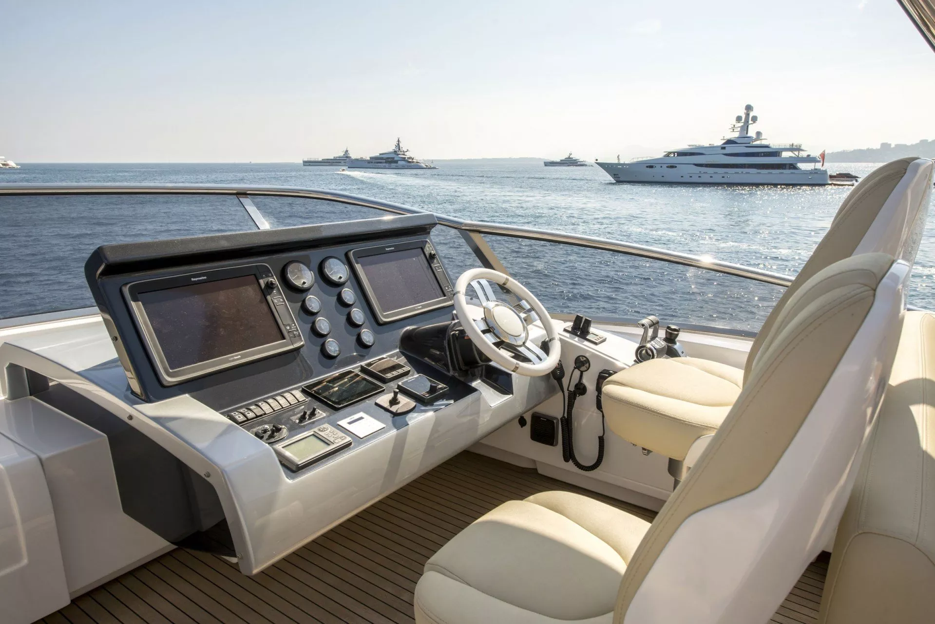 https://dev-api.arconyachts.com/storage/media/24057/conversions/690_2138082309-optimize.webp