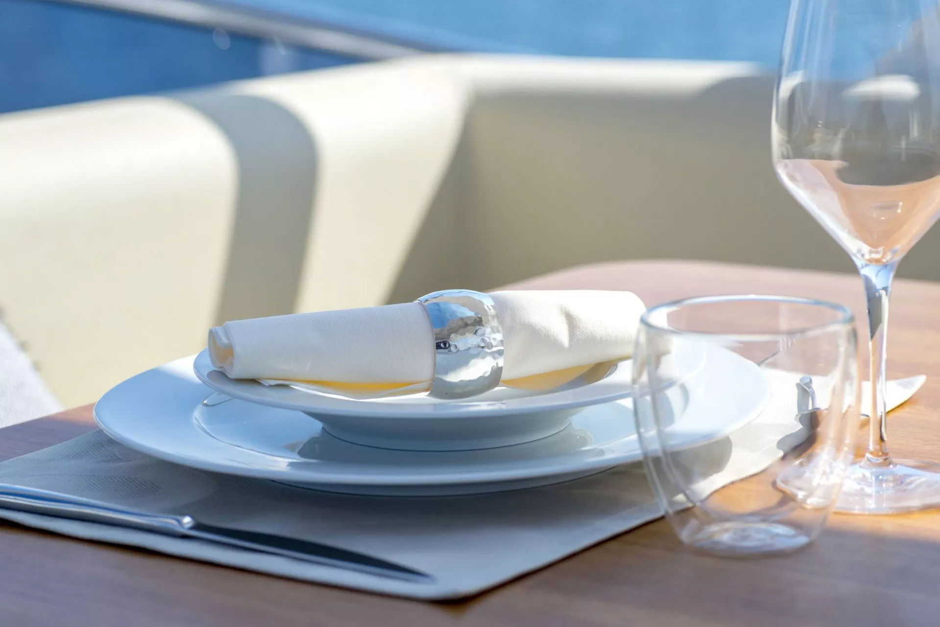 https://dev-api.arconyachts.com/storage/media/24062/conversions/690_0383612110-optimize.webp