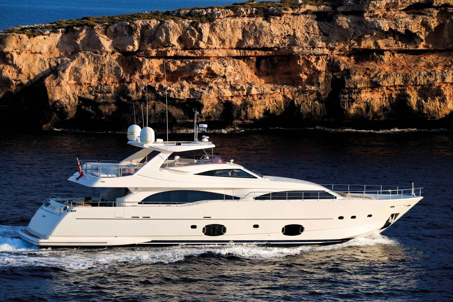 Ferretti ETHNA