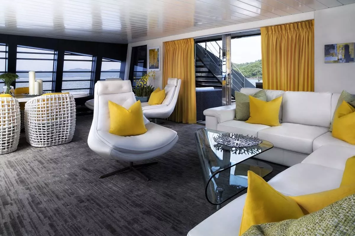 https://dev-api.arconyachts.com/storage/media/24156/conversions/684_8024884524-optimize.webp