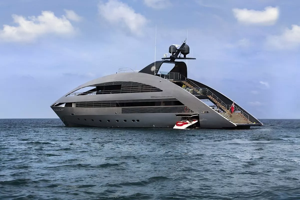 https://dev-api.arconyachts.com/storage/media/24162/conversions/684_0710654264-optimize.webp