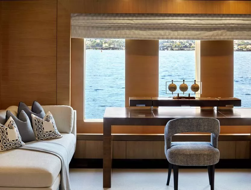https://dev-api.arconyachts.com/storage/media/24413/conversions/551_8607864701-optimize.webp