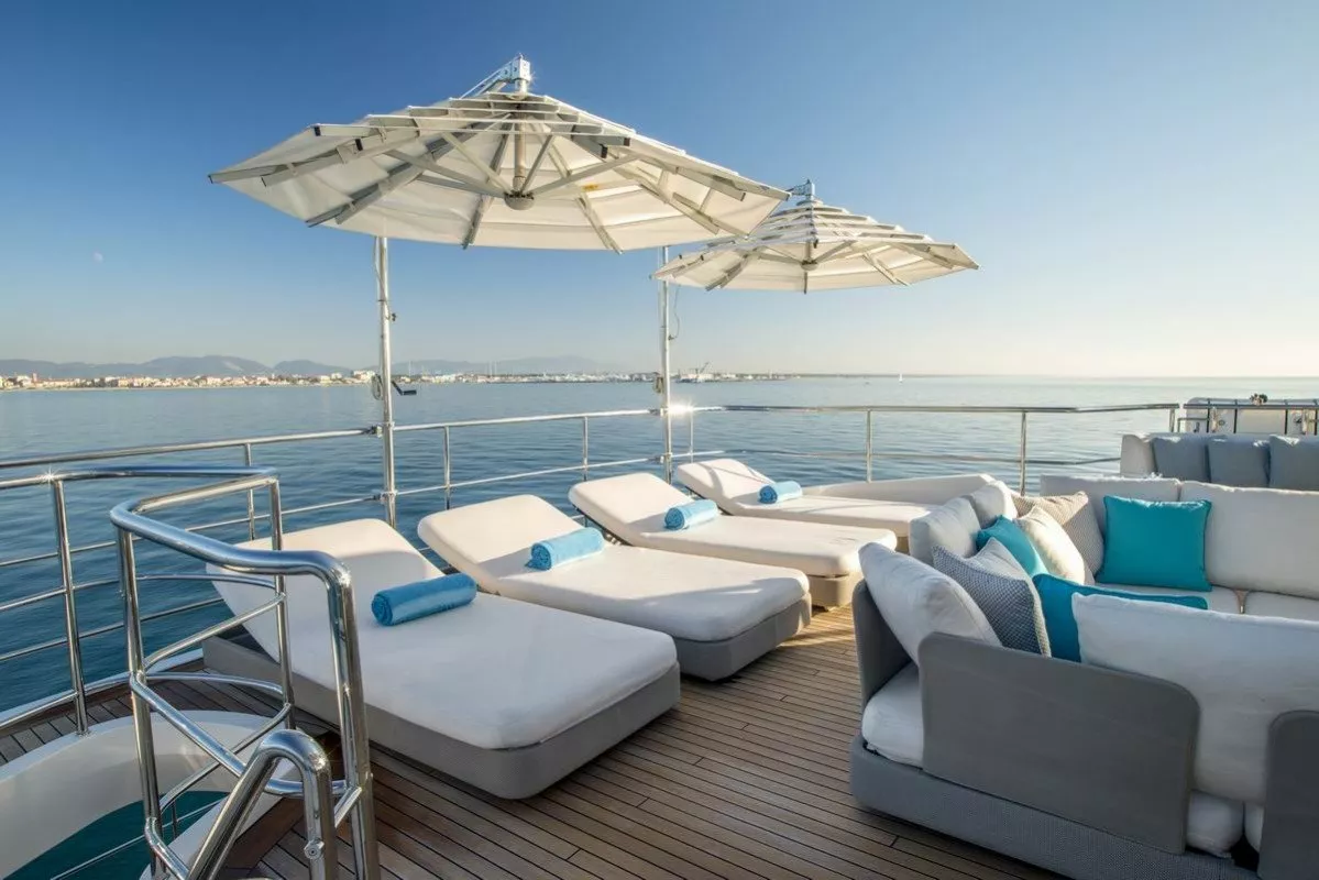 https://dev-api.arconyachts.com/storage/media/24463/conversions/540_9831203095-optimize.webp