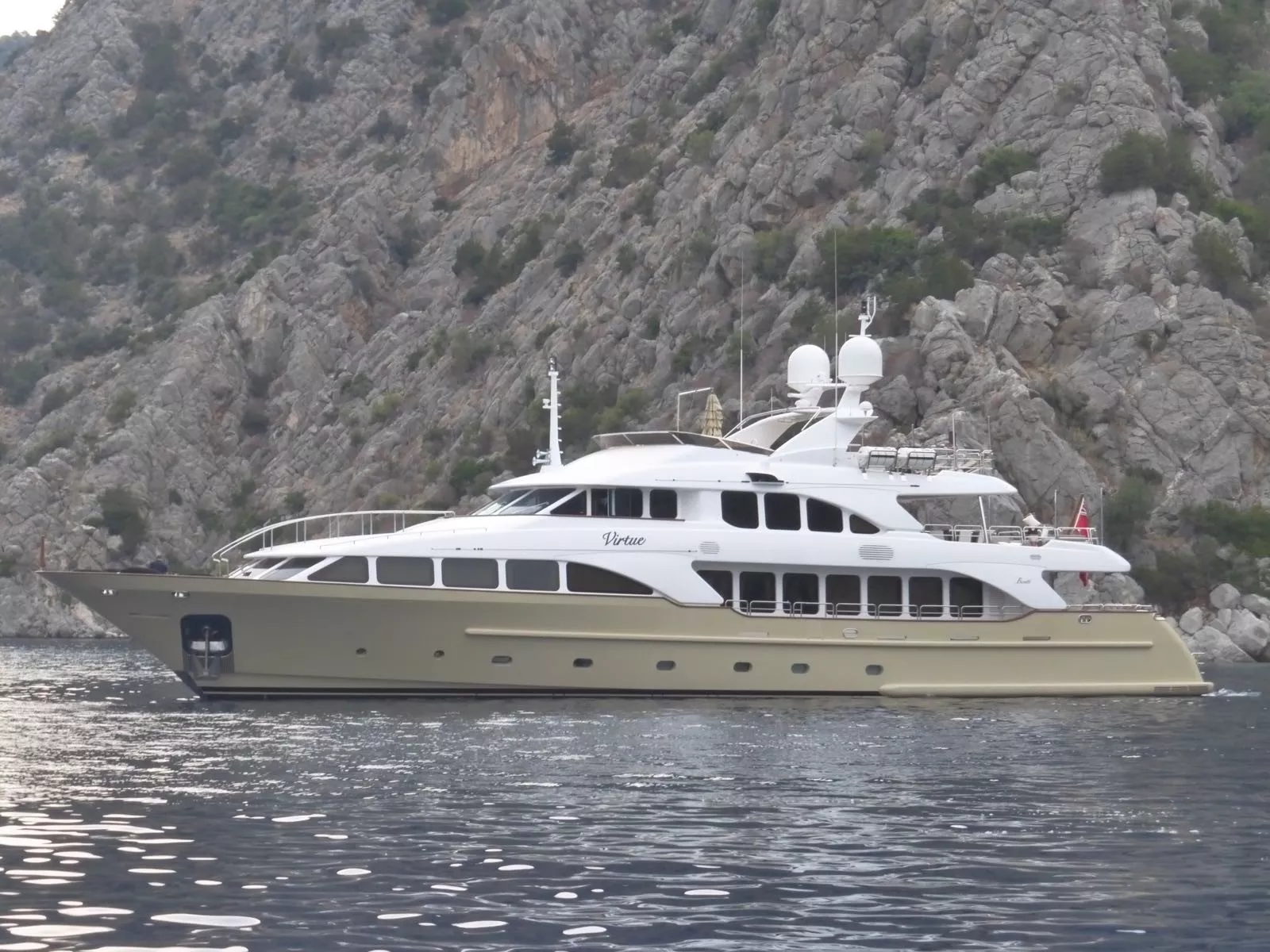 Virtue Benetti Classic 37m