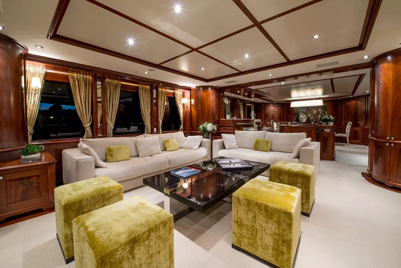 https://dev-api.arconyachts.com/storage/media/24480/conversions/536_8292066684-optimize.webp