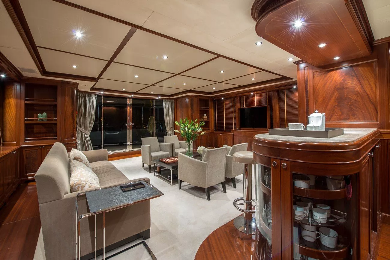 https://dev-api.arconyachts.com/storage/media/24499/conversions/536_0768618288-optimize.webp