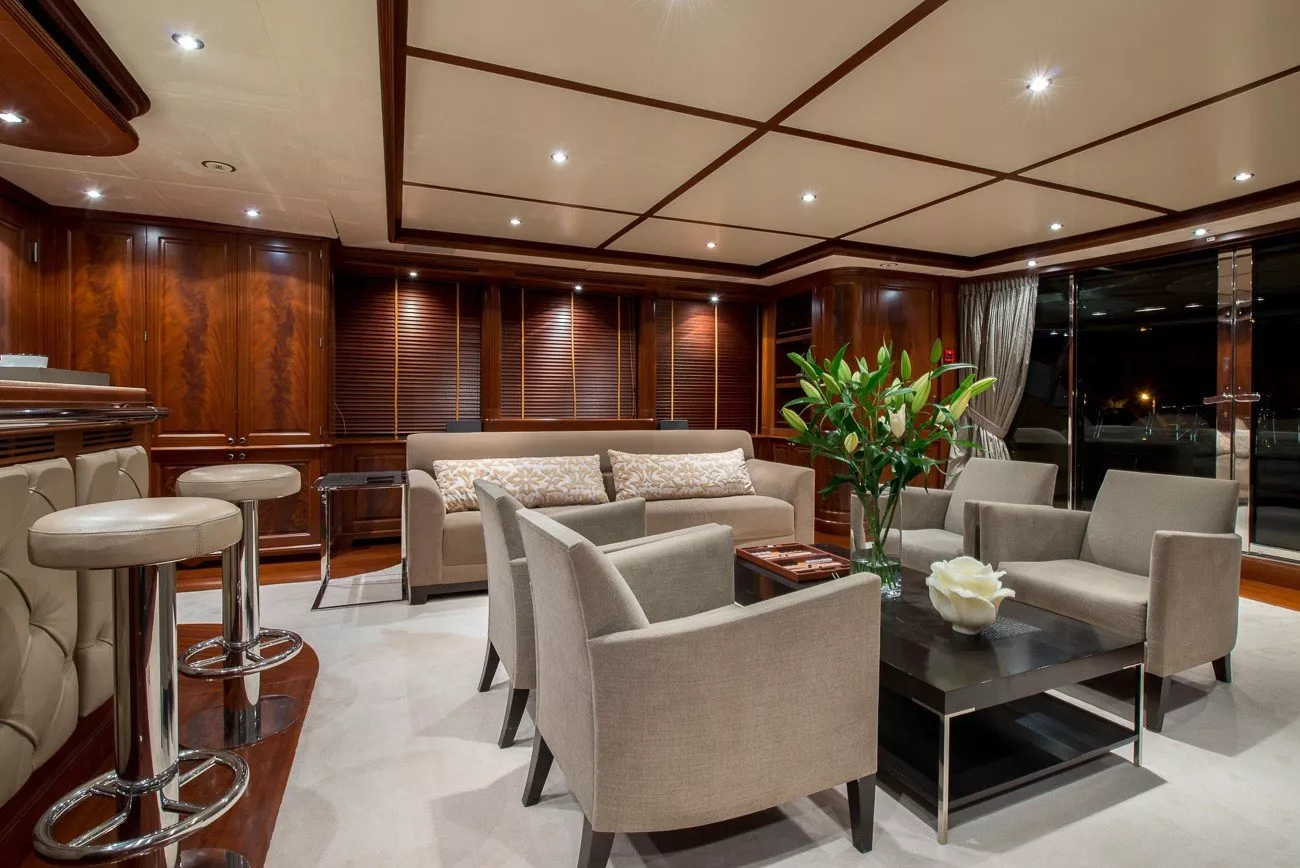 https://dev-api.arconyachts.com/storage/media/24500/conversions/536_9406651473-optimize.webp