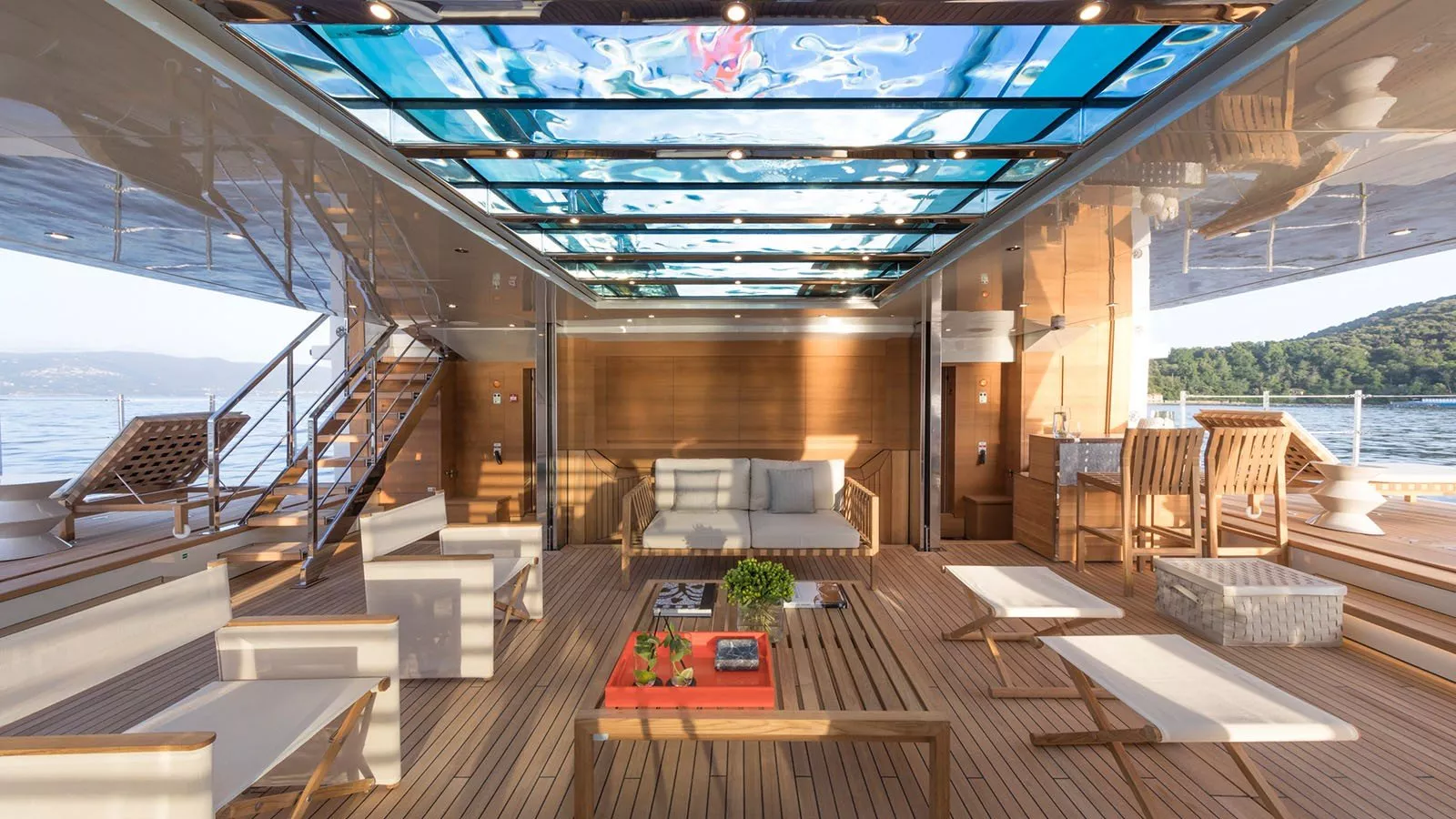 https://dev-api.arconyachts.com/storage/media/24542/conversions/671_0316504787-optimize.webp
