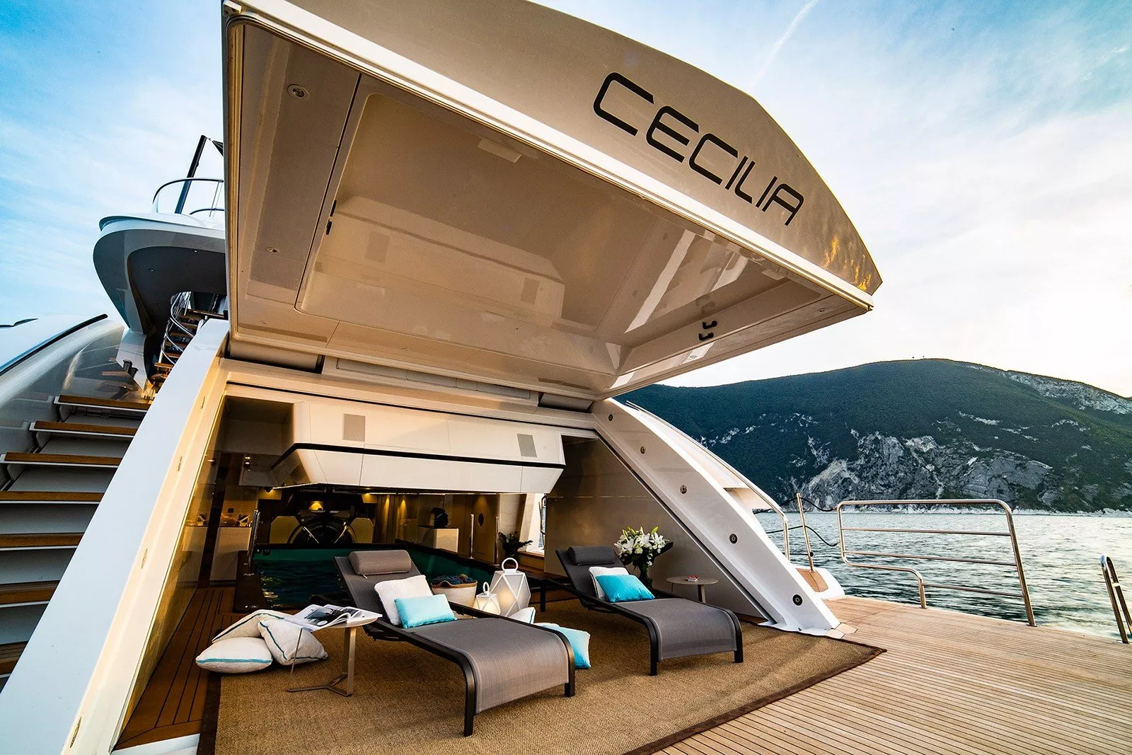 https://dev-api.arconyachts.com/storage/media/24637/conversions/546_8659384270-optimize.webp