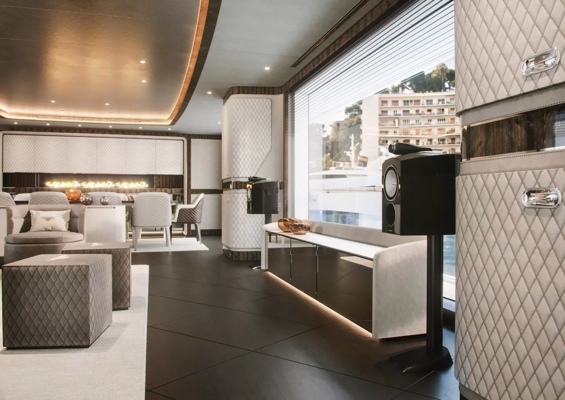https://dev-api.arconyachts.com/storage/media/24701/conversions/659_4283345204-optimize.webp