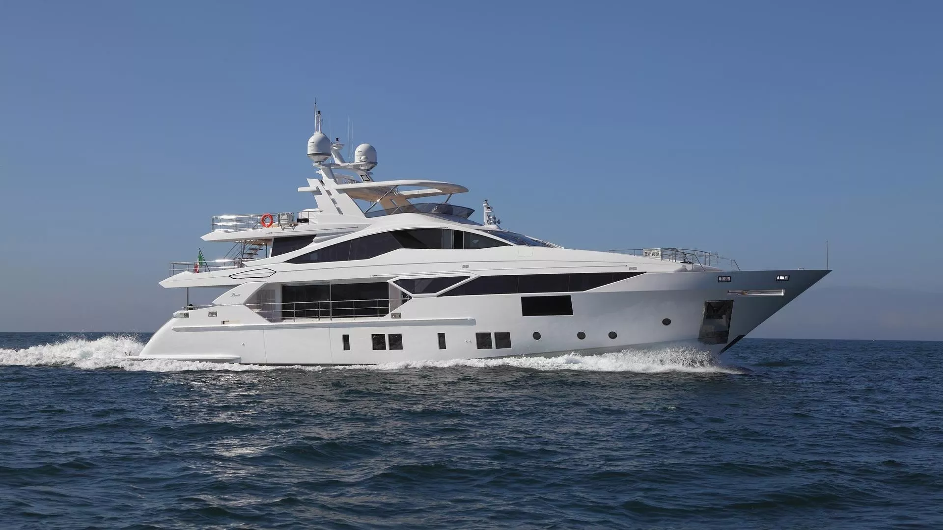 Benetti 125 Falcon II