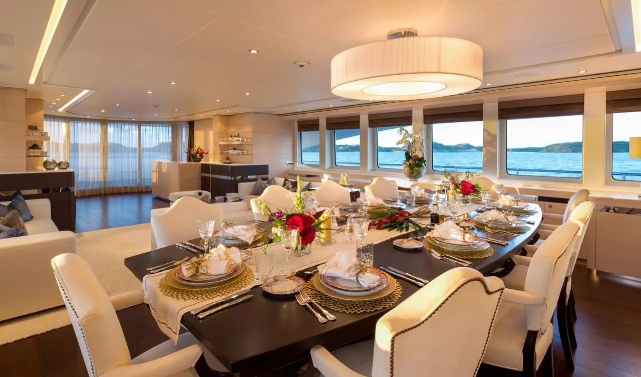 https://dev-api.arconyachts.com/storage/media/24943/conversions/647_6291785717-optimize.webp