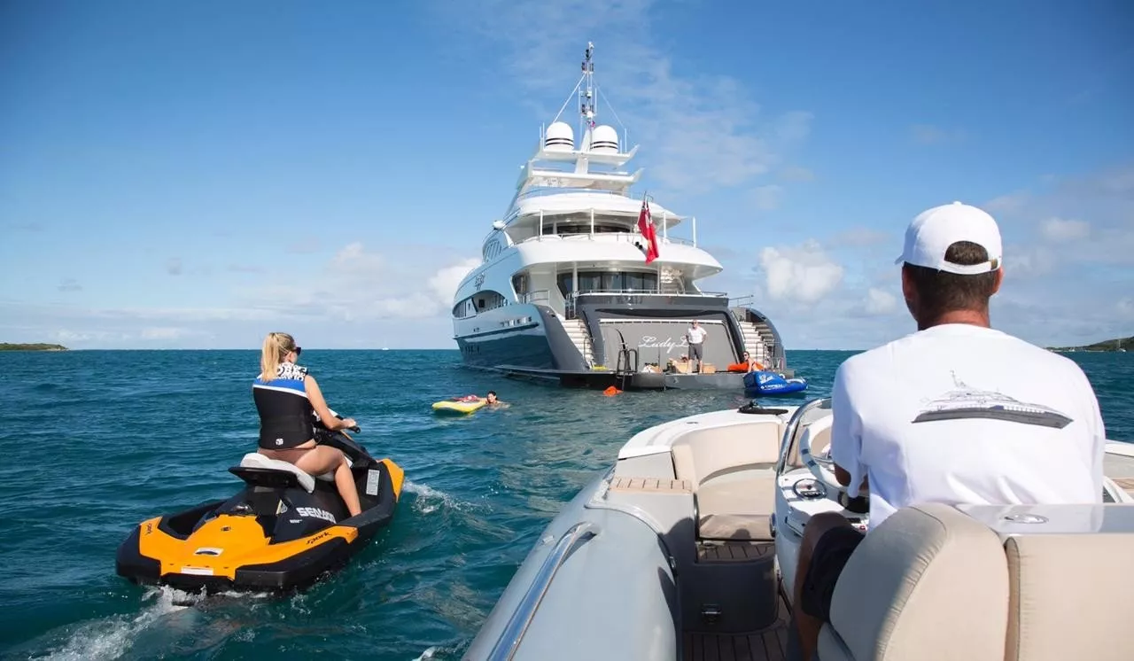 https://dev-api.arconyachts.com/storage/media/24968/conversions/647_3478407409-optimize.webp